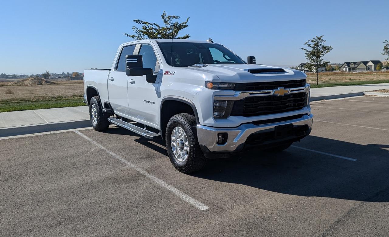 Chevrolet Silverado 2500HD LT Crew Cab Short Box 4WD 2024
