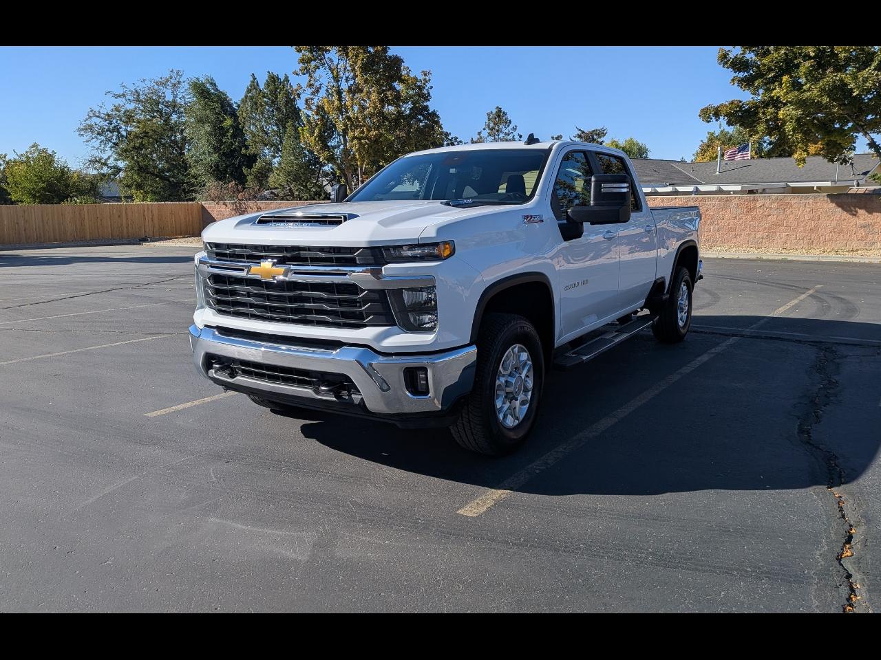 Chevrolet Silverado 2500HD LT Crew Cab Short Box 4WD 2024