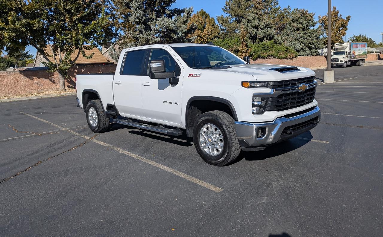 Chevrolet Silverado 2500HD LT Crew Cab Short Box 4WD 2024