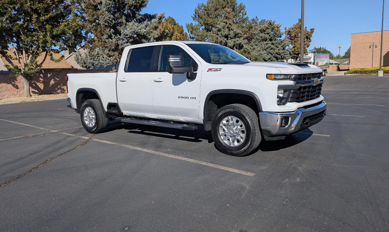 Chevrolet Silverado 2500HD LT Crew Cab Short Box 4WD 2024