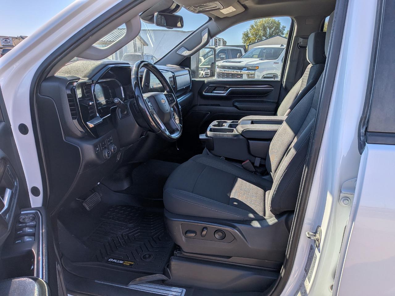 Chevrolet Silverado 2500HD LT Crew Cab Long Box 4WD 2024