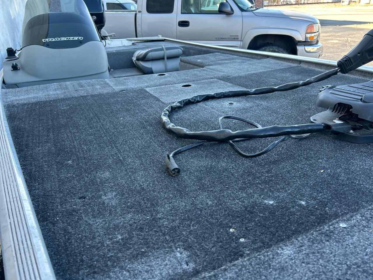 Tracker Bass Pro Team 170 TX  2014