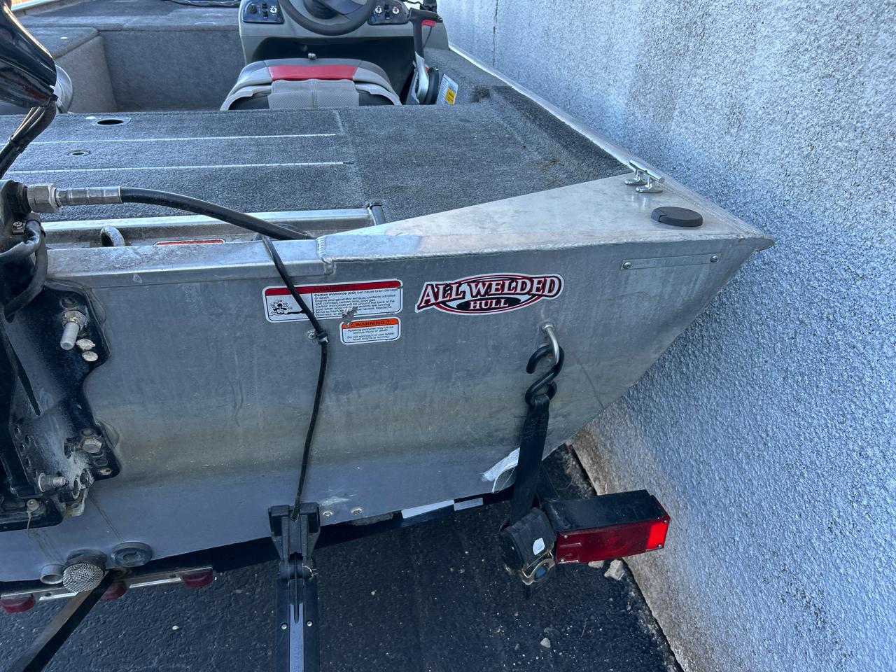 Tracker Bass Pro Team 170 TX  2014