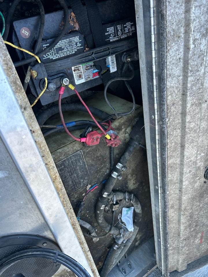 Tracker Bass Pro Team 170 TX  2014