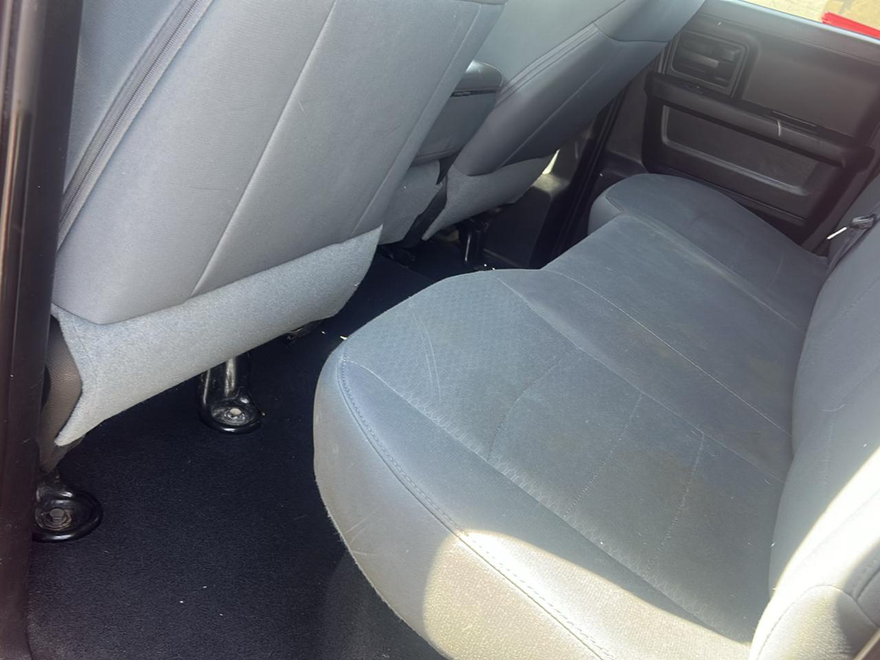 RAM 1500 4WD Crew Cab 140.5" Express 2015