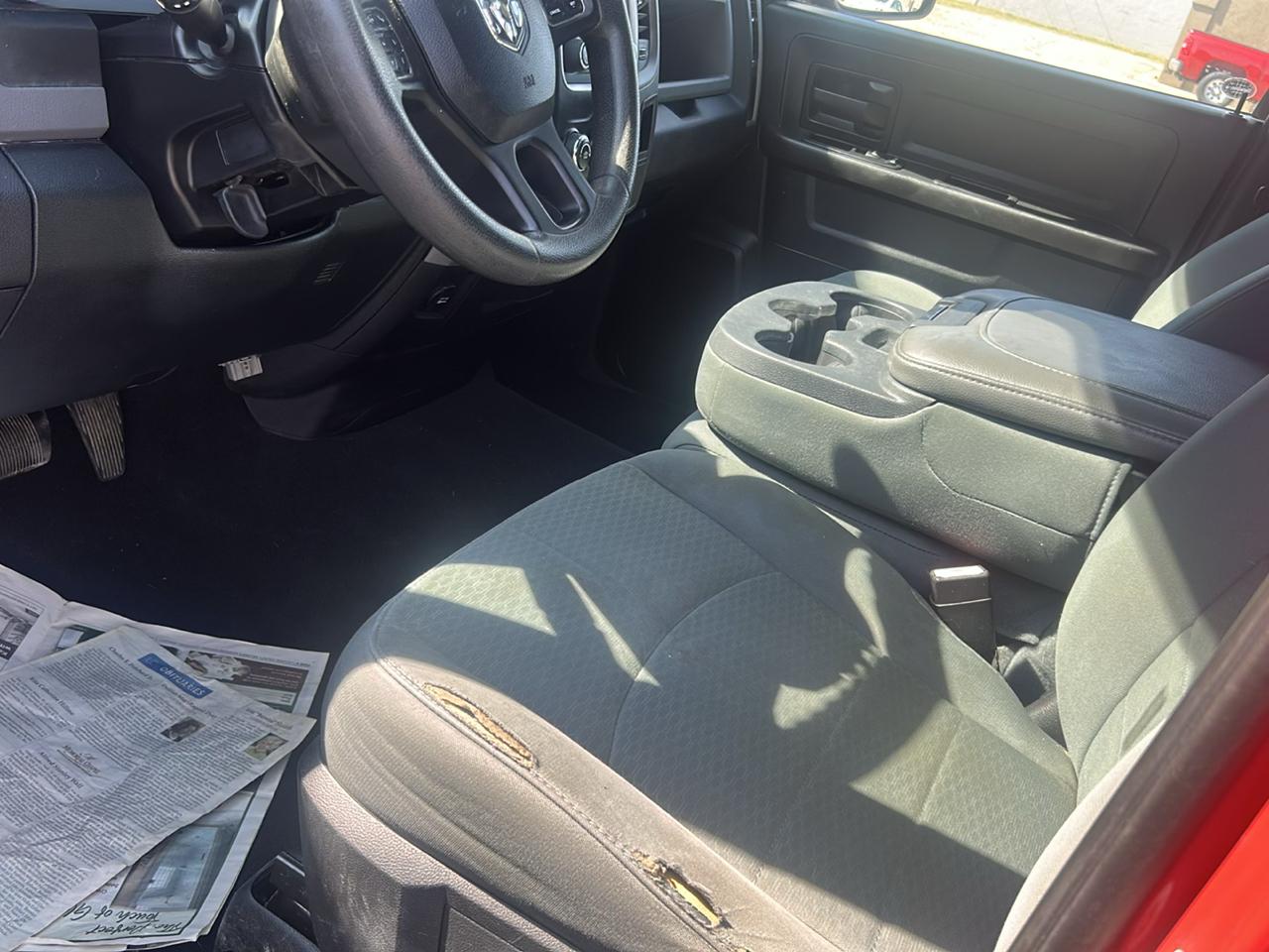 RAM 1500 4WD Crew Cab 140.5" Express 2015