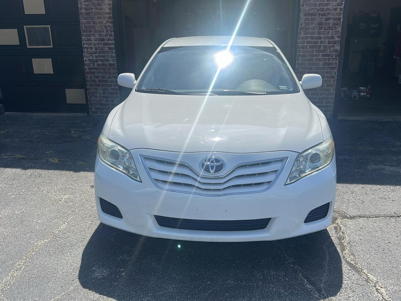 Toyota Camry SE 6-Spd MT 2010