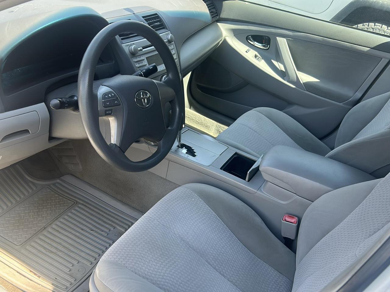 Toyota Camry SE 6-Spd MT 2010