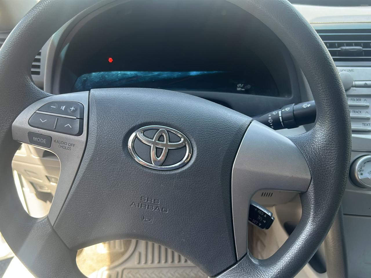 Toyota Camry SE 6-Spd MT 2010