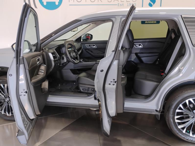 Nissan Rogue Platinum 2024