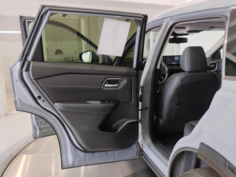 Nissan Rogue Platinum 2024