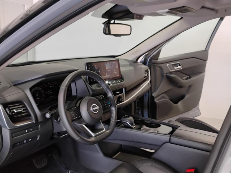 Nissan Rogue Platinum 2024