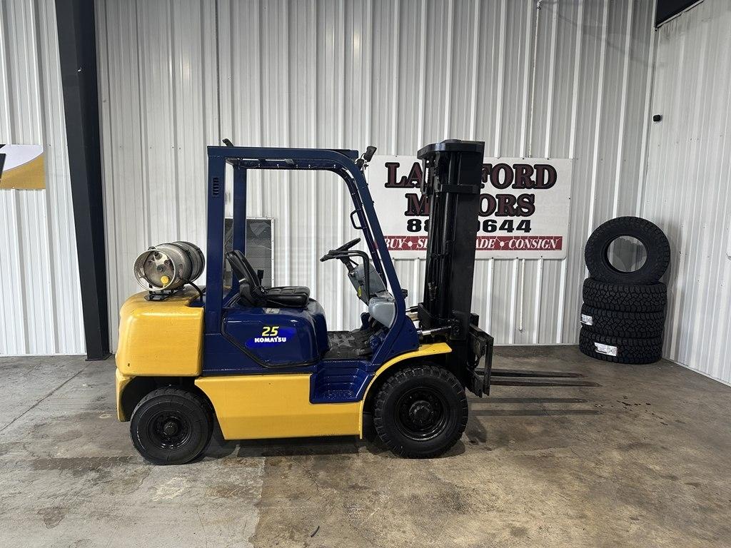 2012 Komatsu FG25T-12 