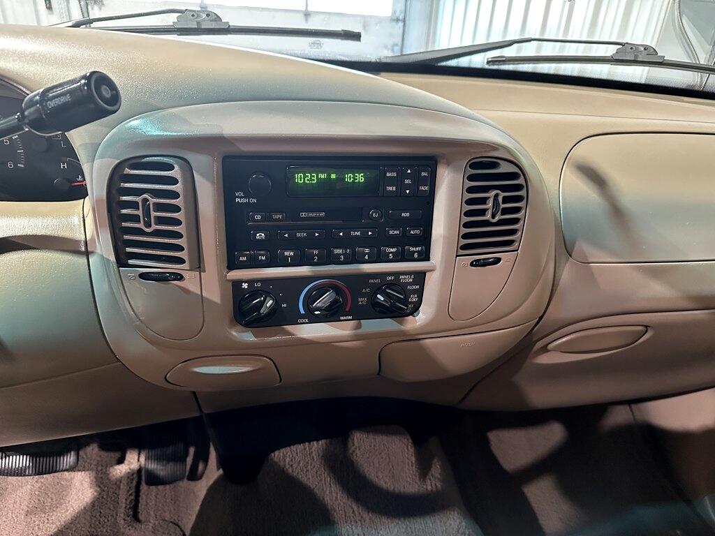 Ford F-150 XLT SuperCrew Short Bed 4WD 2001 Ford F-150 XLT SuperCrew Short Bed 4WD 2001