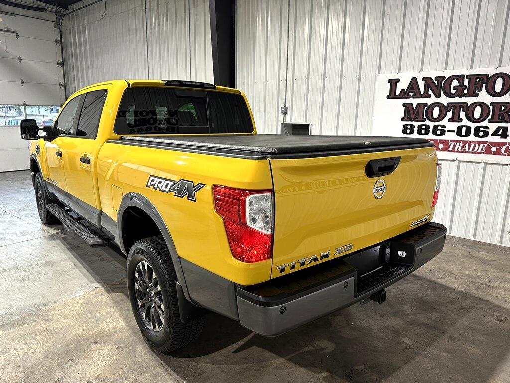 Nissan Titan XD 4WD Crew Cab PRO-4X Diesel 2016 Nissan Titan XD 4WD Crew Cab PRO-4X Diesel 2016