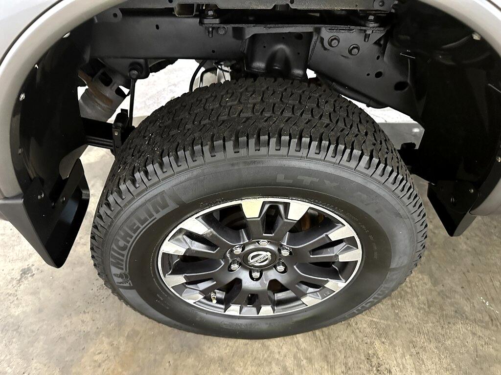 Nissan Titan XD 4WD Crew Cab PRO-4X Diesel 2016 Nissan Titan XD 4WD Crew Cab PRO-4X Diesel 2016