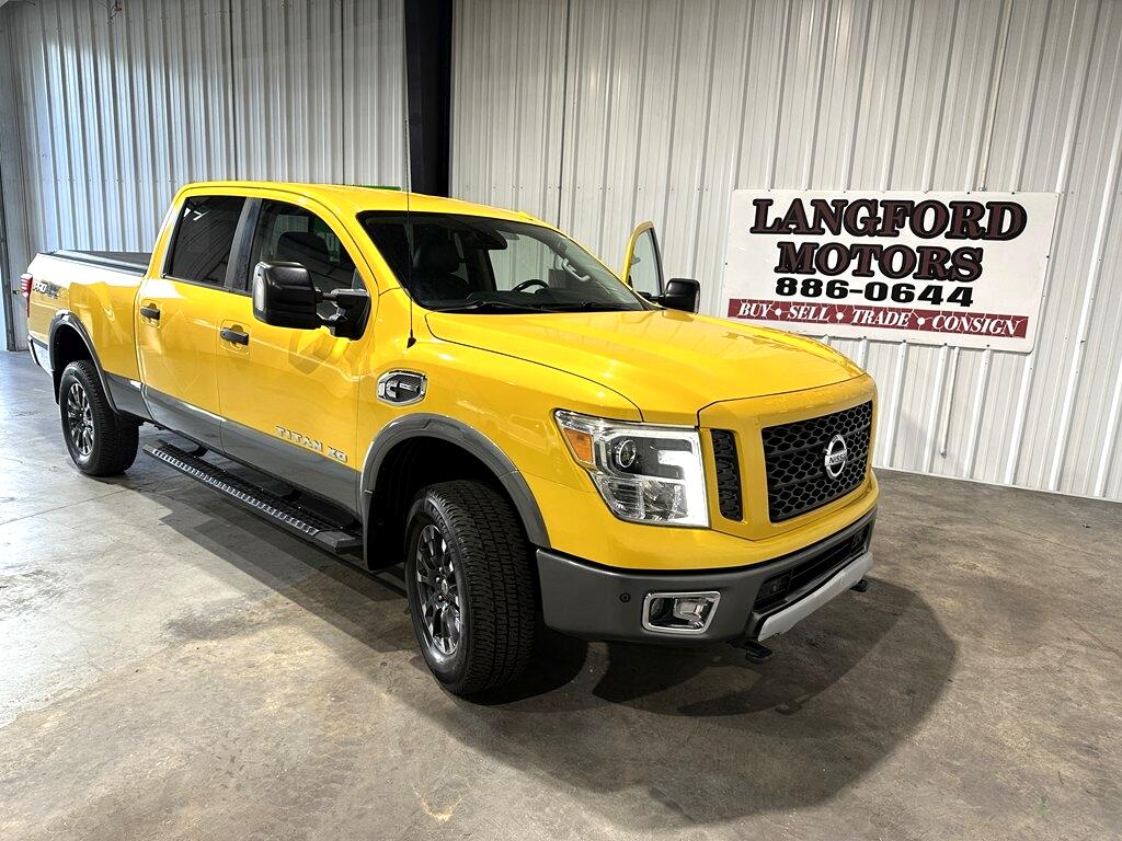 Nissan Titan XD 4WD Crew Cab PRO-4X Diesel 2016 Nissan Titan XD 4WD Crew Cab PRO-4X Diesel 2016