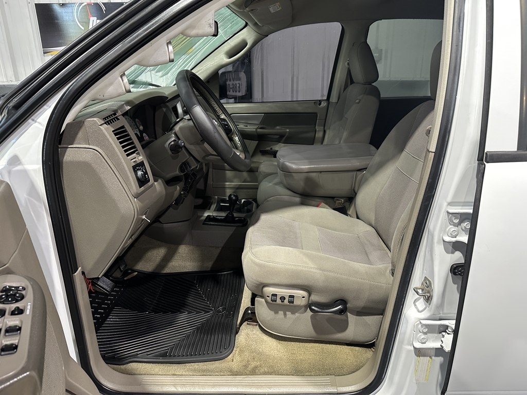 Dodge Ram 2500 ST Crew Cab SWB 4WD 2007