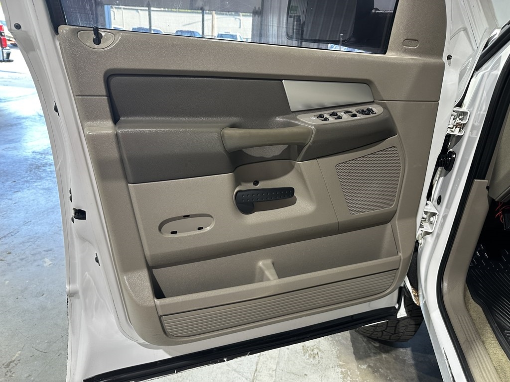 Dodge Ram 2500 ST Crew Cab SWB 4WD 2007