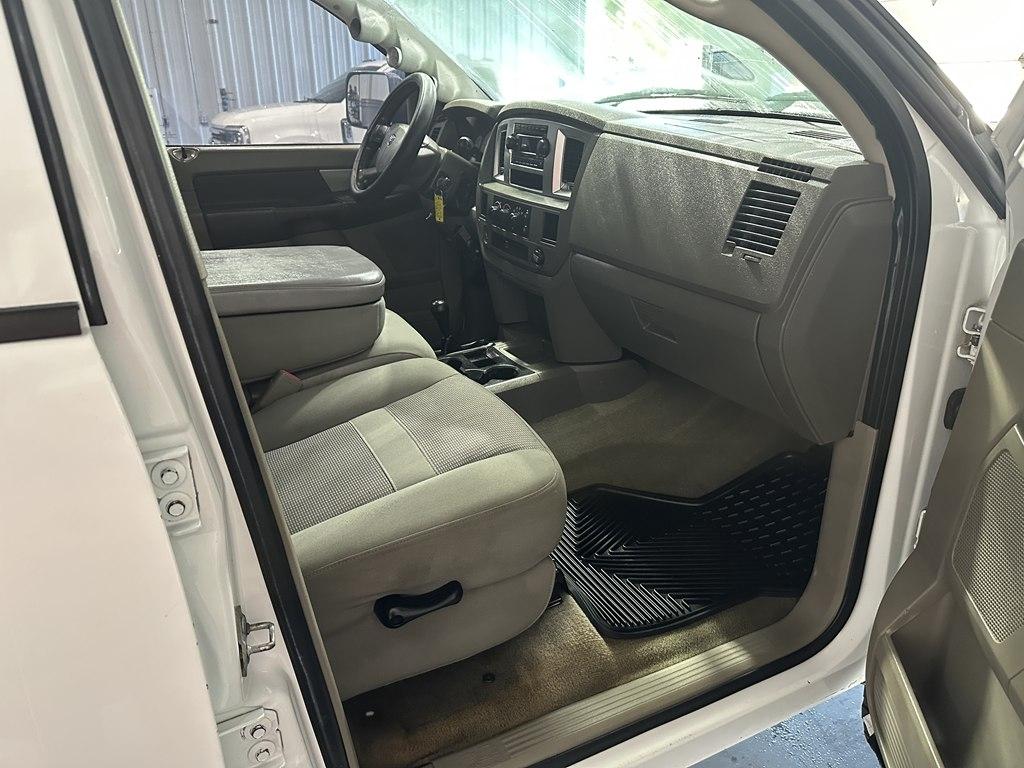 Dodge Ram 2500 ST Crew Cab SWB 4WD 2007