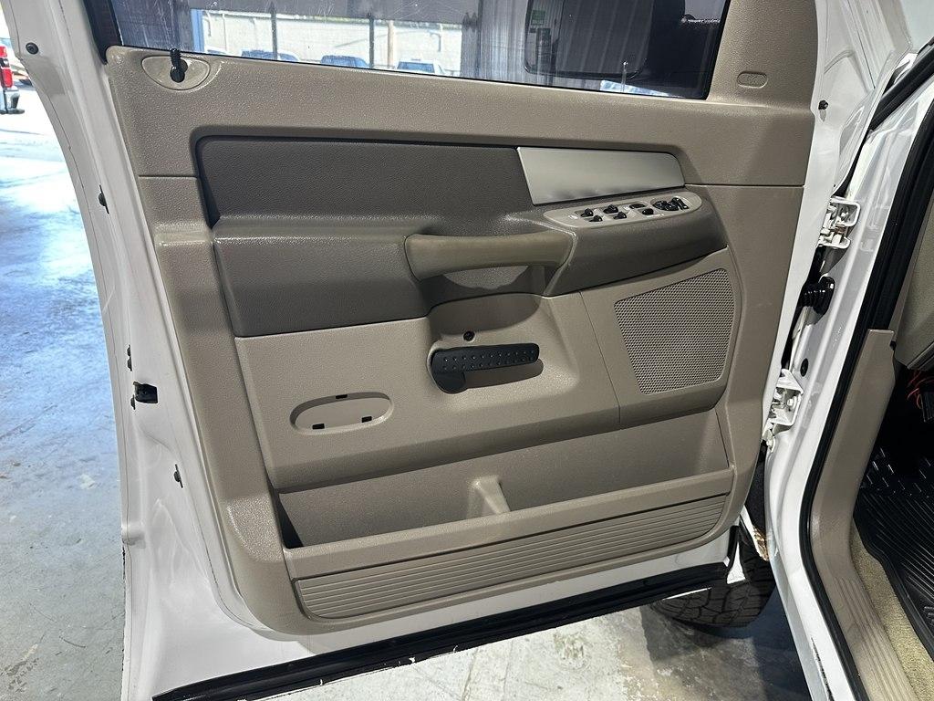 Dodge Ram 2500 ST Crew Cab SWB 4WD 2007