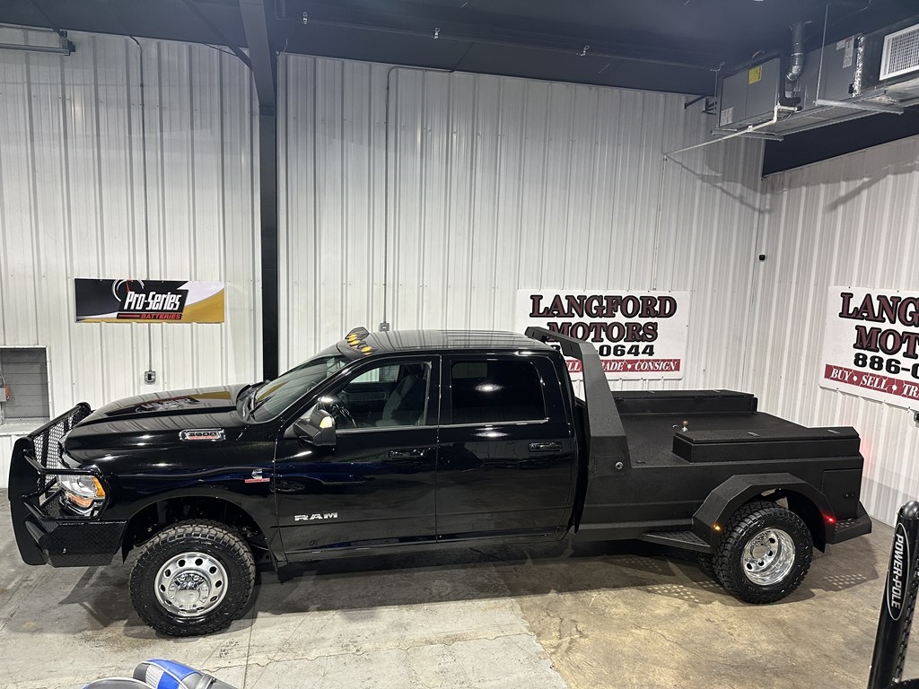 RAM 3500 Big Horn Crew Cab LWB 4WD DRW 2021 RAM 3500 Big Horn Crew Cab LWB 4WD DRW 2021