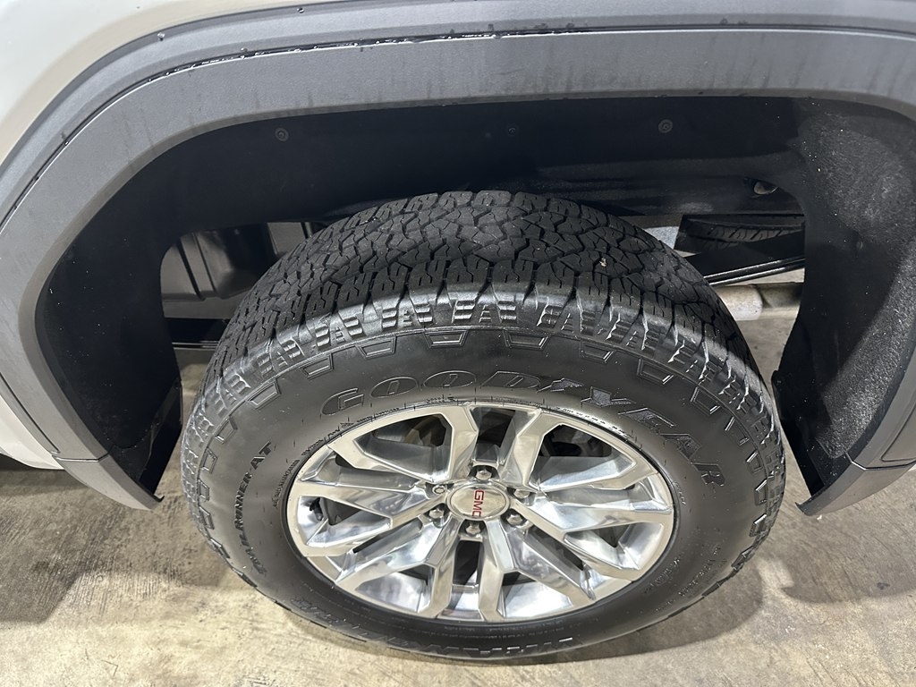 GMC Sierra 1500 4WD Crew Cab 147" SLT 2020 GMC Sierra 1500 4WD Crew Cab 147" SLT 2020