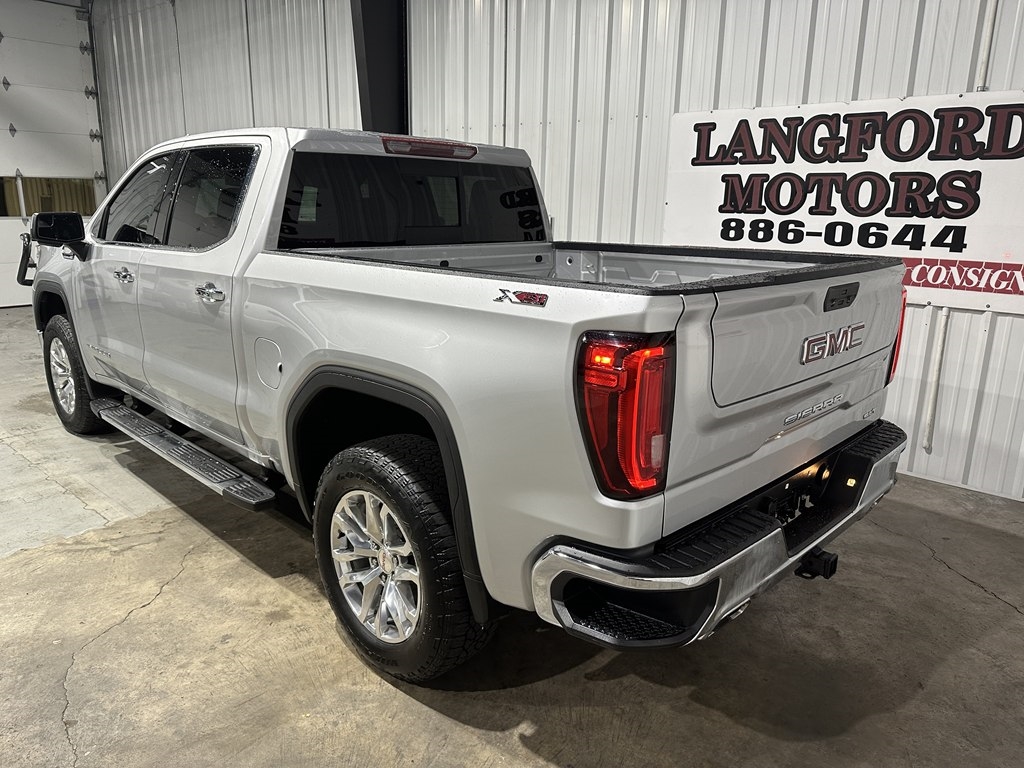 GMC Sierra 1500 4WD Crew Cab 147" SLT 2020 GMC Sierra 1500 4WD Crew Cab 147" SLT 2020