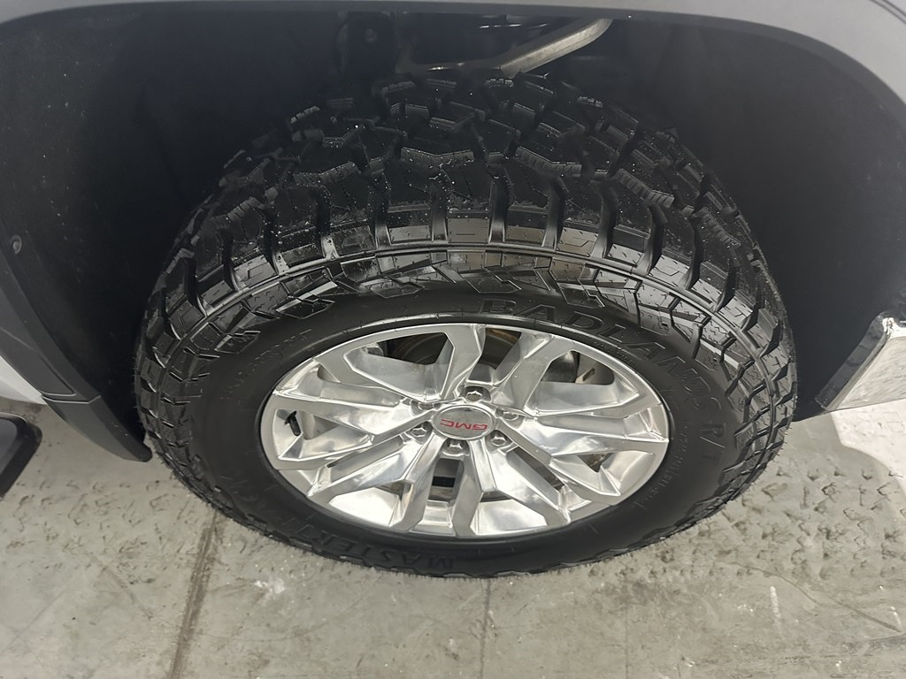 GMC Sierra 1500 4WD Crew Cab 147" SLT 2020