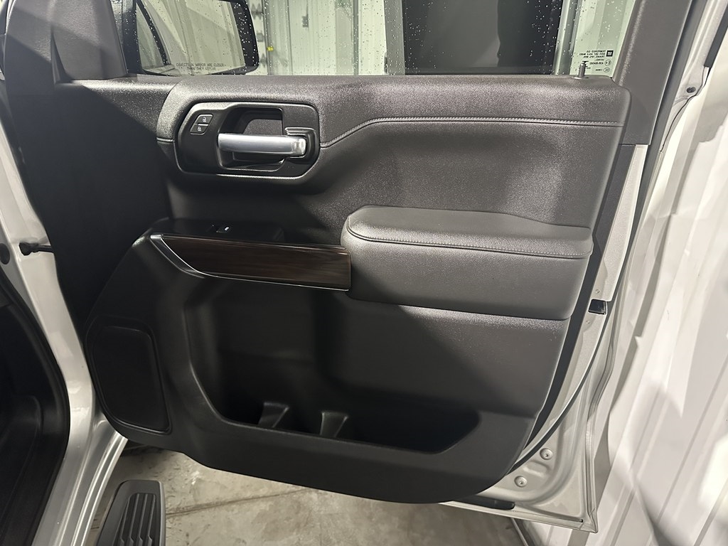 GMC Sierra 1500 4WD Crew Cab 147" SLT 2020