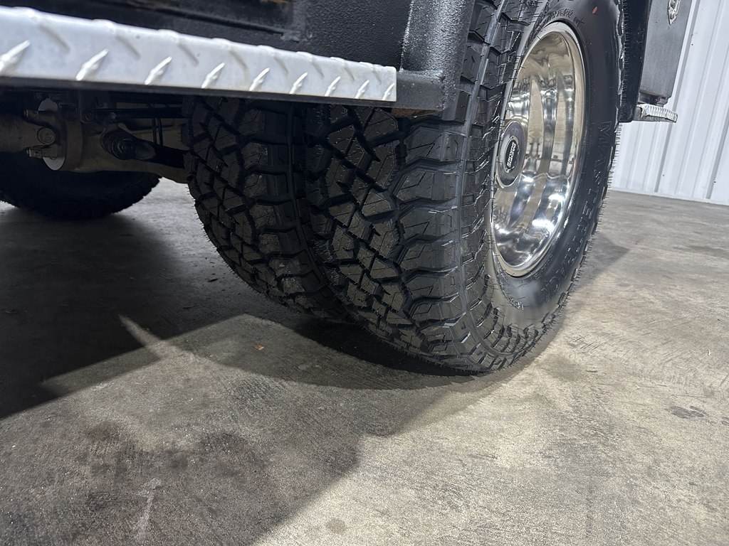 Chevrolet Silverado 3500 Reg Cab 161.5" WB, 84.9" CA 4WD WT 2004