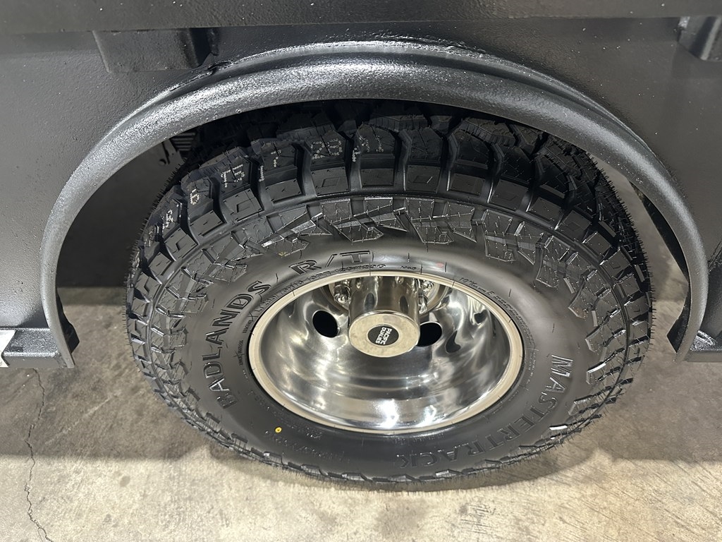 Chevrolet Silverado 3500 Reg Cab 161.5" WB, 84.9" CA 4WD WT 2004