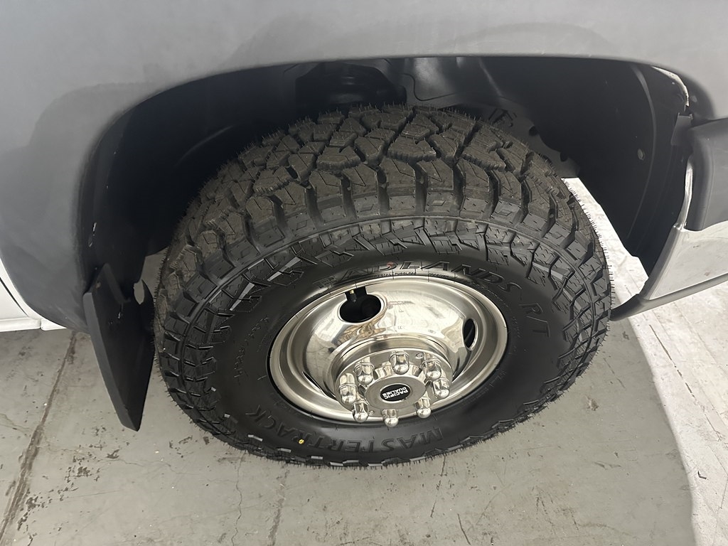 Chevrolet Silverado 3500 Reg Cab 161.5" WB, 84.9" CA 4WD WT 2004