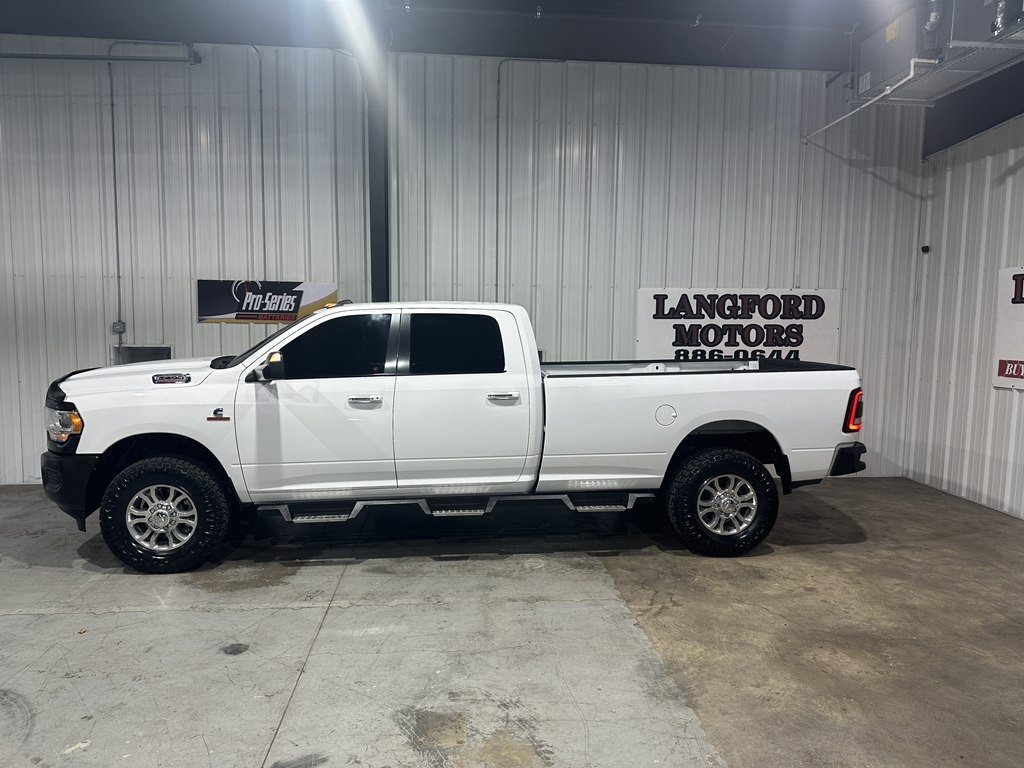 RAM 2500 Tradesman 4x4 Crew Cab 8' Box 2020 RAM 2500 Tradesman 4x4 Crew Cab 8' Box 2020