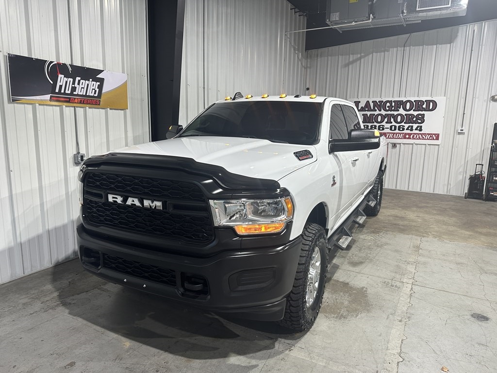 RAM 2500 Tradesman 4x4 Crew Cab 8' Box 2020 RAM 2500 Tradesman 4x4 Crew Cab 8' Box 2020