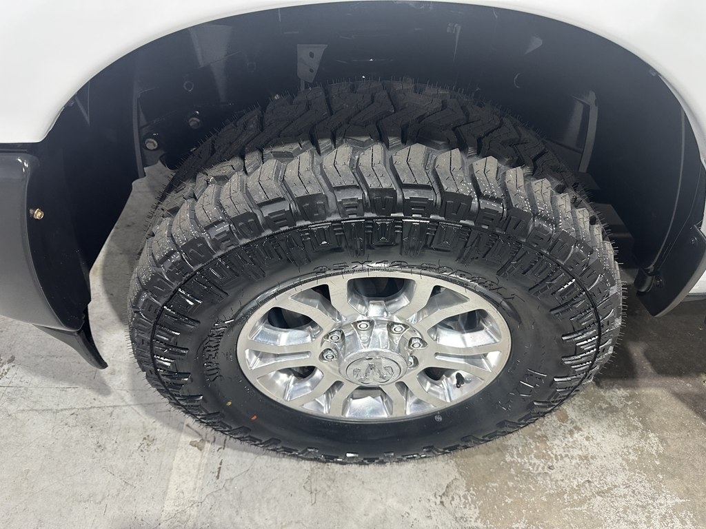 RAM 2500 Tradesman 4x4 Crew Cab 8' Box 2020 RAM 2500 Tradesman 4x4 Crew Cab 8' Box 2020