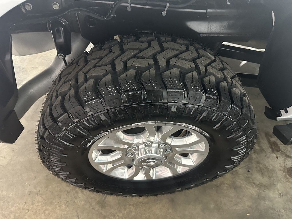 RAM 2500 Tradesman 4x4 Crew Cab 8' Box 2020 RAM 2500 Tradesman 4x4 Crew Cab 8' Box 2020