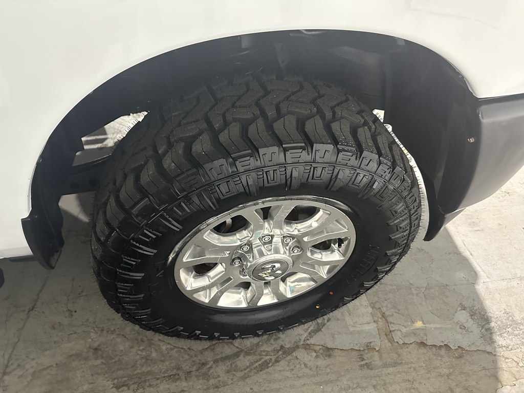 RAM 2500 Tradesman 4x4 Crew Cab 8' Box 2020 RAM 2500 Tradesman 4x4 Crew Cab 8' Box 2020