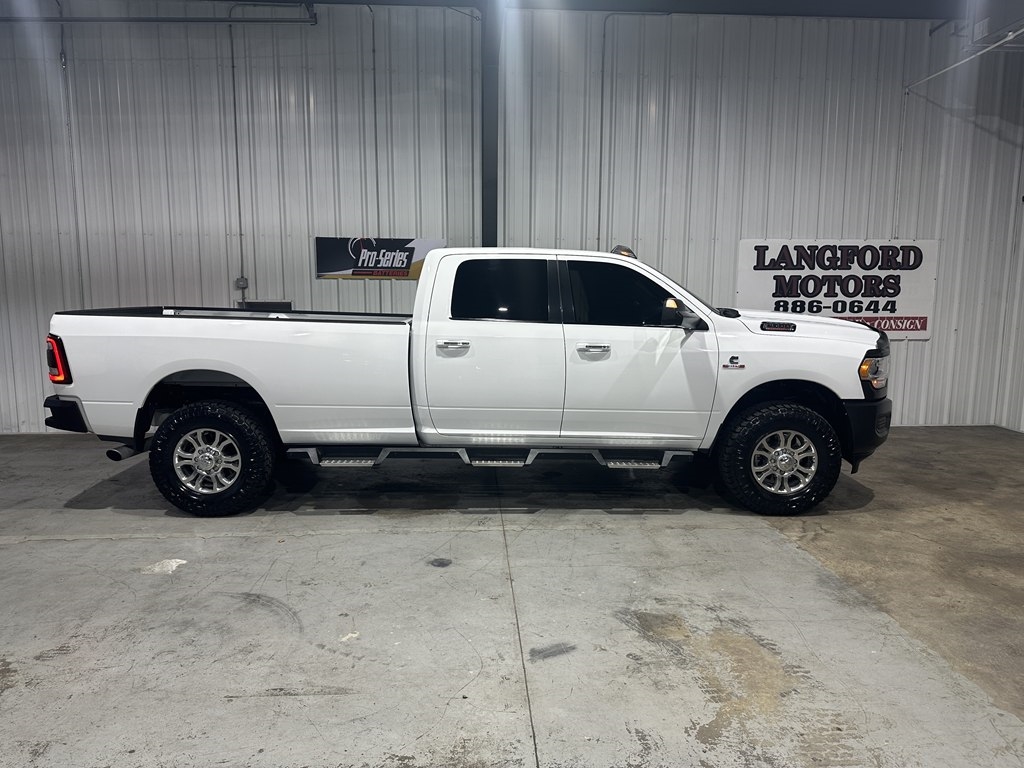 RAM 2500 Tradesman 4x4 Crew Cab 8' Box 2020 RAM 2500 Tradesman 4x4 Crew Cab 8' Box 2020