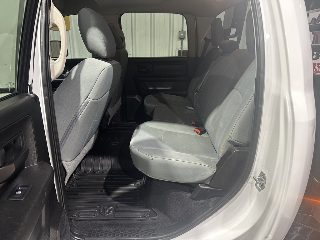 RAM 2500 Tradesman 4x4 Crew Cab 6'4" Box 2018
