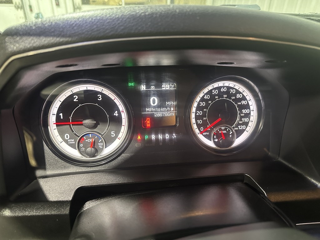 RAM 2500 Tradesman 4x4 Crew Cab 6'4" Box 2018