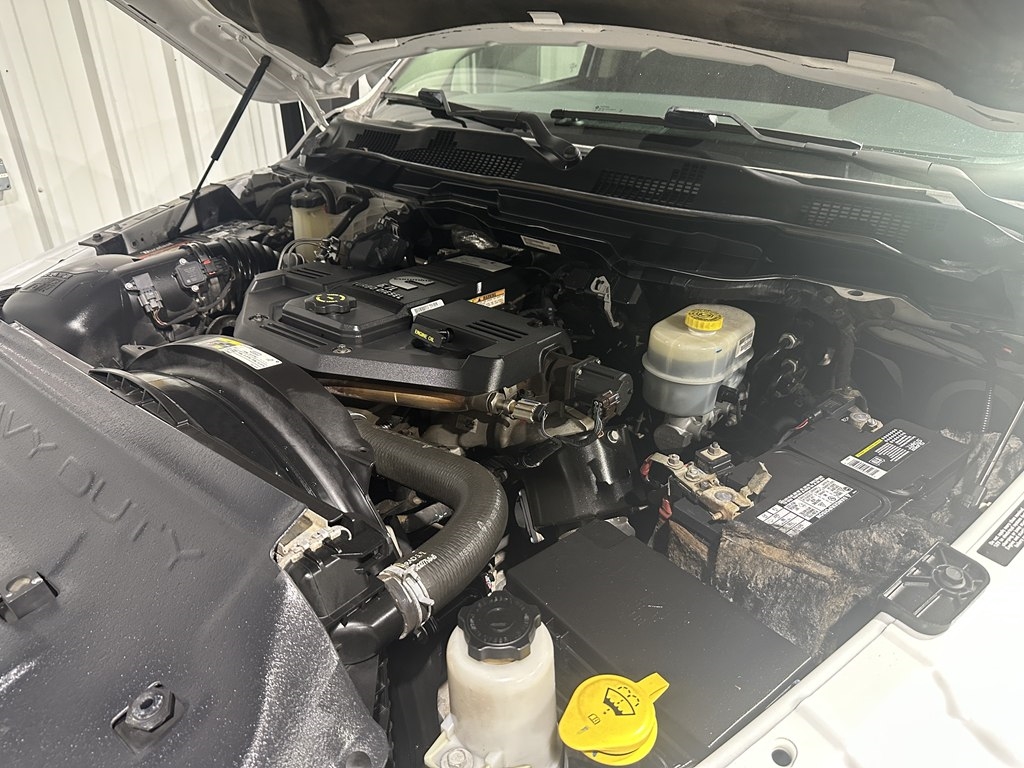 RAM 2500 Tradesman 4x4 Crew Cab 6'4" Box 2018