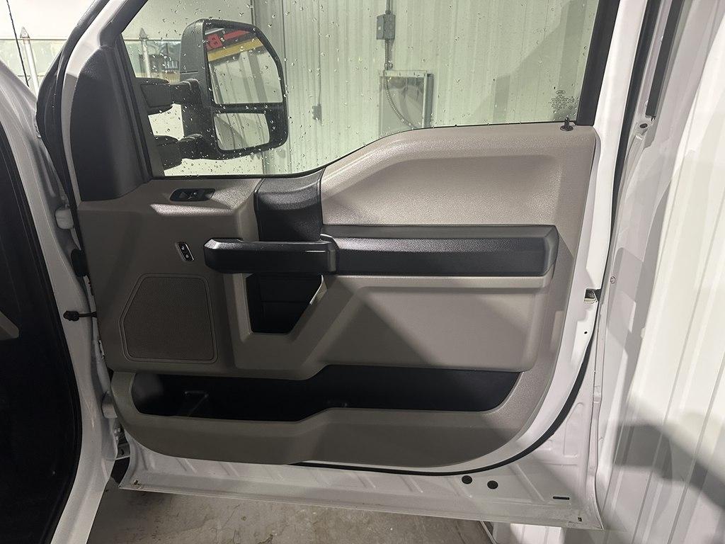 Ford Super Duty F-250 SRW XL 4WD Crew Cab 6.75' Box 2019