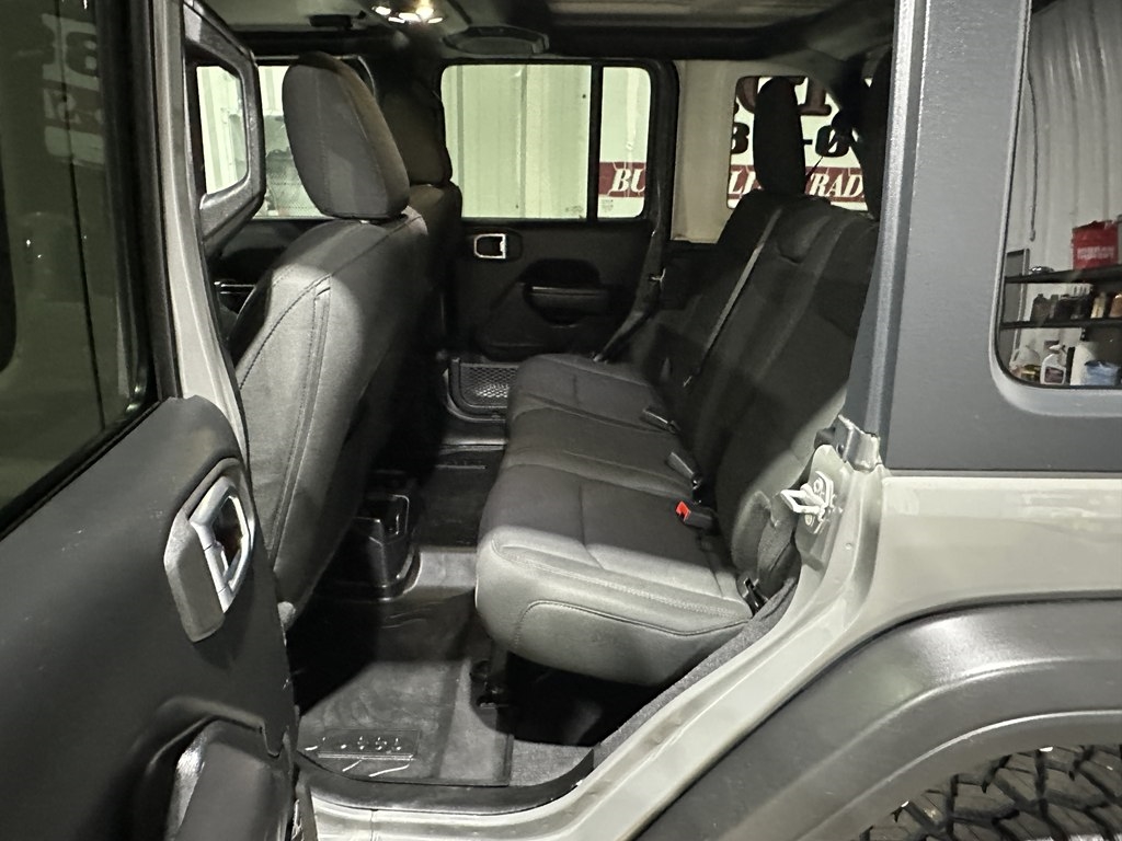 Jeep Wrangler Unlimited Willys 4x4 2021