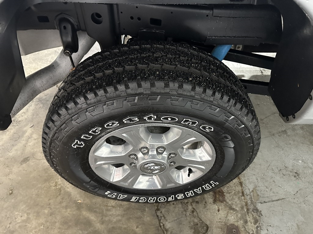 RAM 2500 SLT 4x4 Crew Cab 6'4" Box 2017