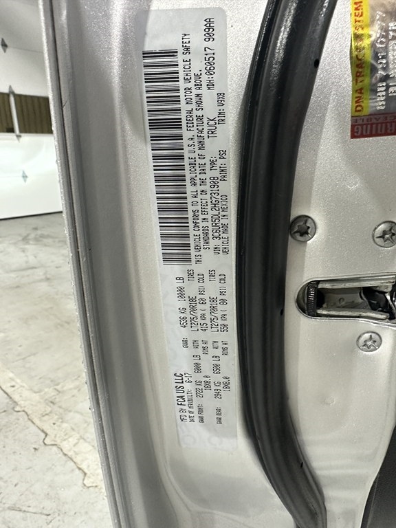 RAM 2500 SLT 4x4 Crew Cab 6'4" Box 2017