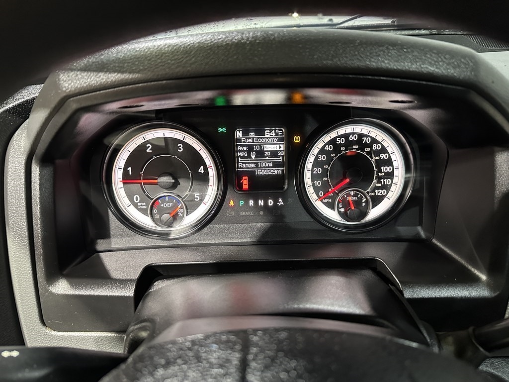 RAM 2500 SLT 4x4 Crew Cab 6'4" Box 2017