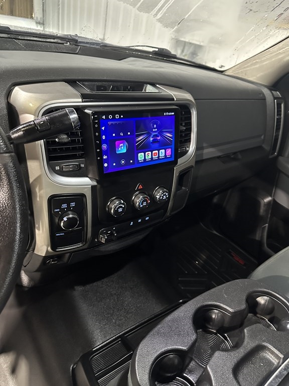 RAM 2500 SLT 4x4 Crew Cab 6'4" Box 2017