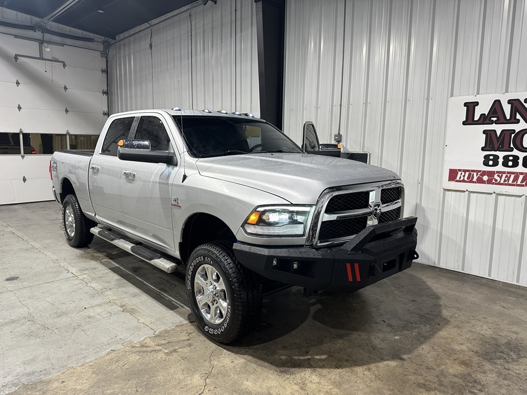 RAM 2500 SLT 4x4 Crew Cab 6'4" Box 2017
