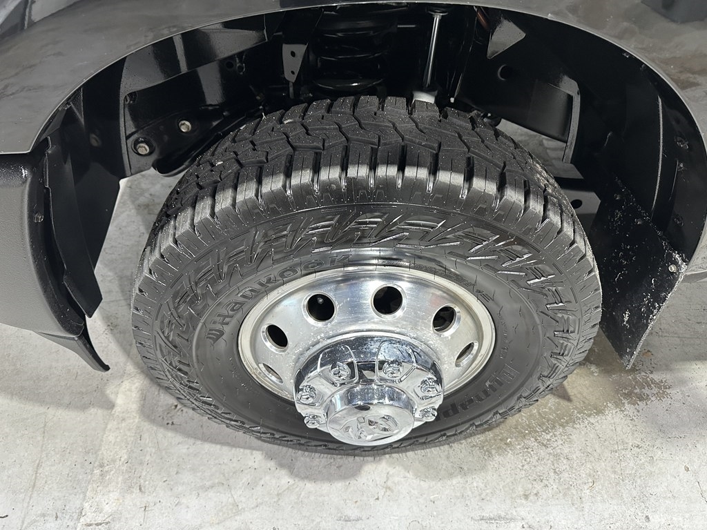 RAM 3500 Laramie 4x4 Crew Cab 8' Box 2019